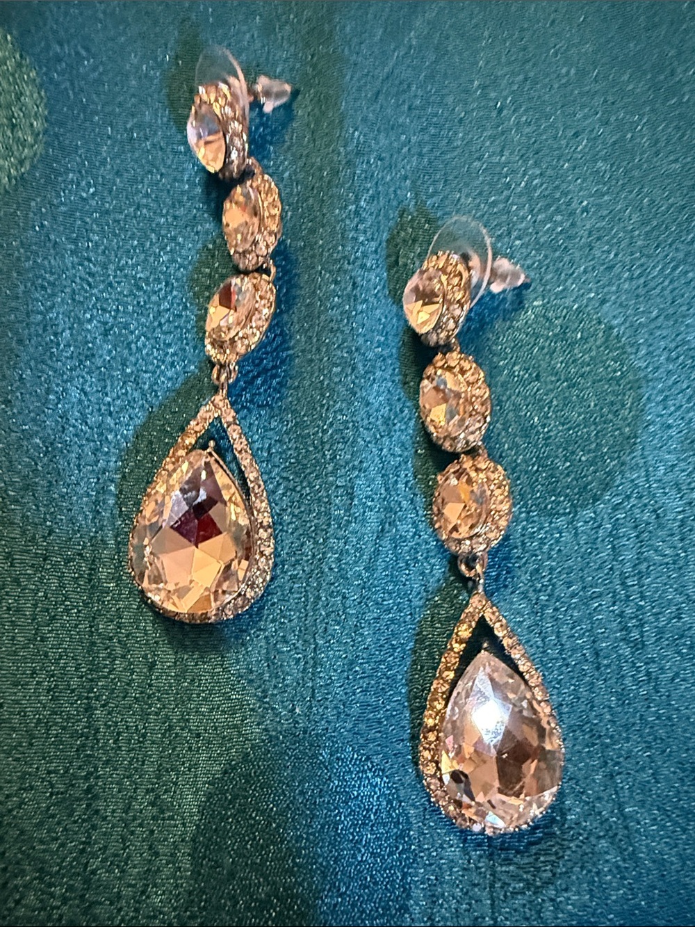 Elegant Crystal Teardrop Dangle Earrings - Clear